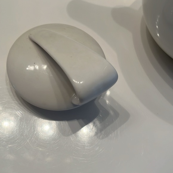 Tea pot - Picture 3 of 3